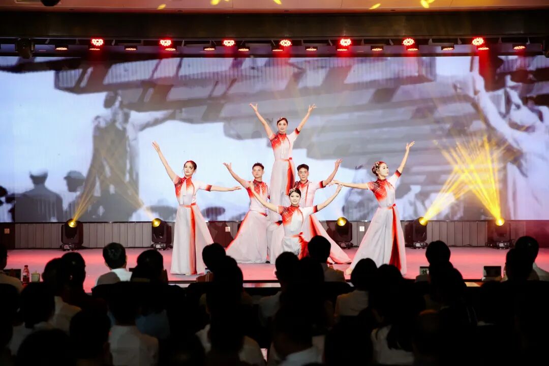 0804图文分享丨湘江奔涌 轨道情长——湖南轨道集团这堂思政课讲了什么3.jpg